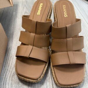 Womens sz 9 Brown Leather Wedge by Kaanas New in Box